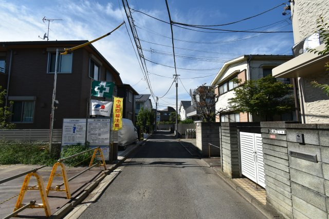 永福4丁目・売地の前面道路含む現地写真