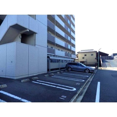 セントラルハイツ明野　名古屋市賃貸　仲介手数料無料の駐車場