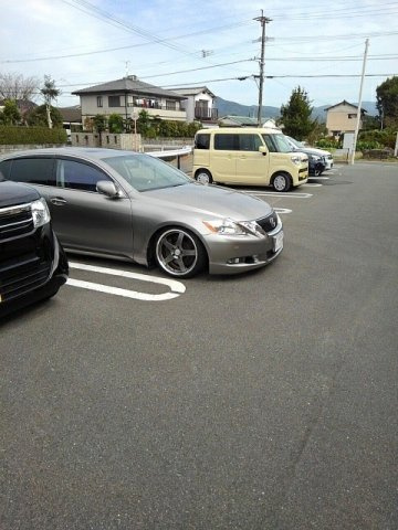 ガーデニアの駐車場