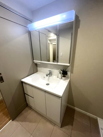 コープ東薬院の独立洗面台