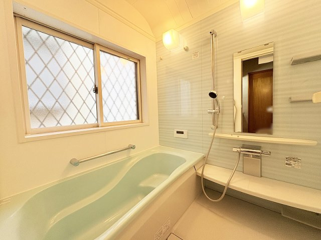 【浴室】 | 新座市野寺4丁目　中古一戸建住宅　(保谷店) | 1日の疲れを癒すバスルーム。広々1坪サイズで親子のコミュニケーションもしっかりと取れます。