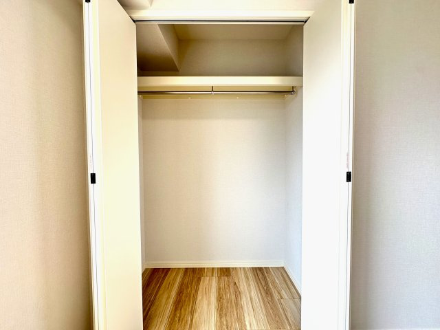 エンゼルハイム鳩ケ谷緑町の収納|暮らしをすっきり整える豊富な収納スペースは、衣類から日用品まで余裕を持ってしまえ、いつも整った美しい住まいを保つことができます。快適な生活を支える頼もしい味方です。