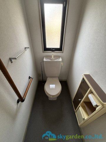 秦野市南矢名5丁目　中古戸建のトイレ