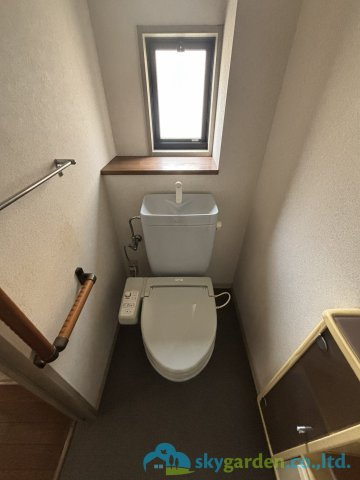 秦野市南矢名5丁目　中古戸建のトイレ