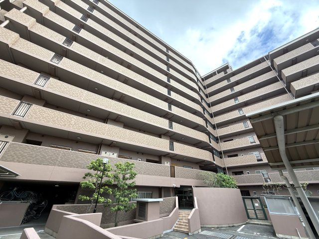 リビオ上野芝ガーデンズの外観