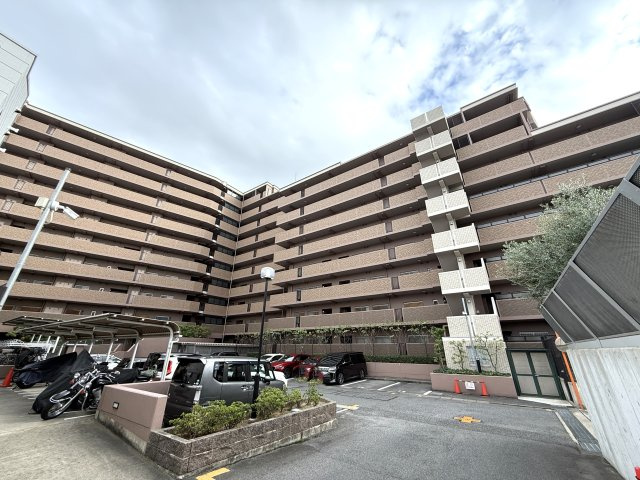 リビオ上野芝ガーデンズの外観