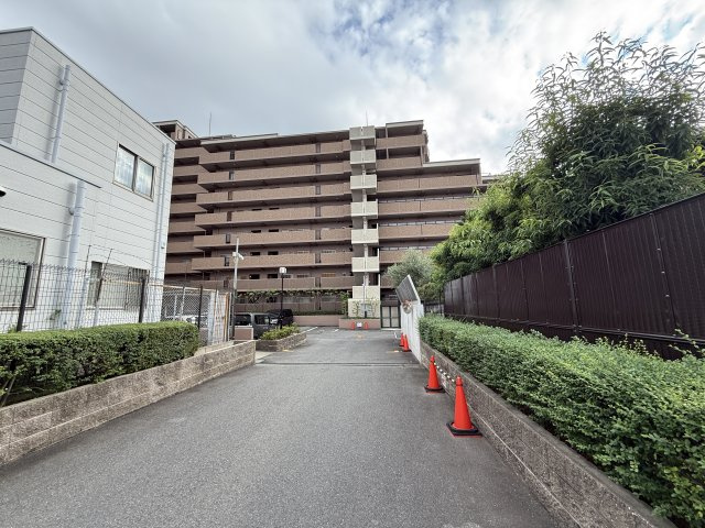 リビオ上野芝ガーデンズの外観