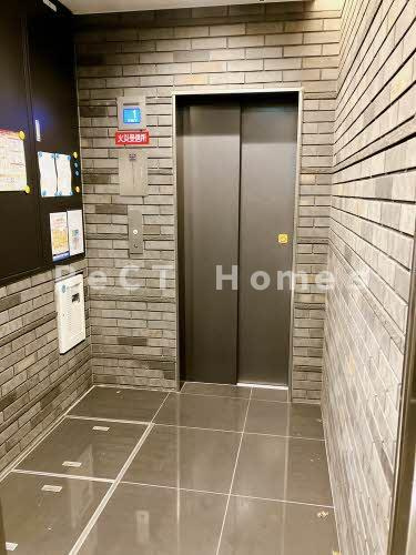 姫路市白銀町の賃貸マンションのエントランス