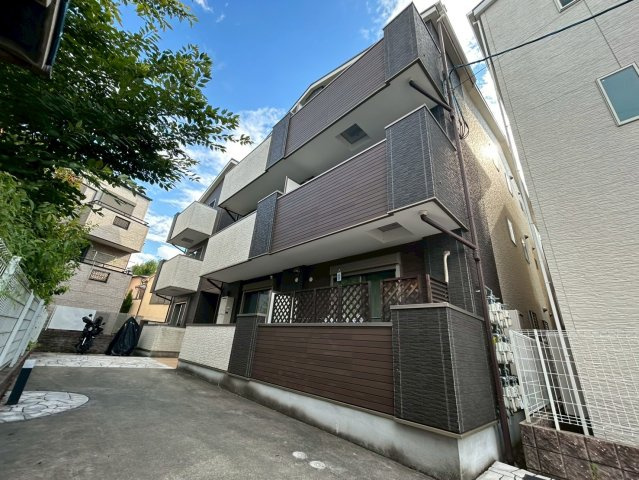 輝ハイツの外観