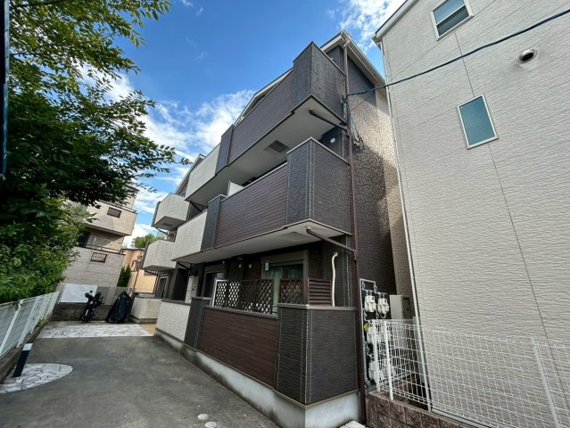 輝ハイツの外観