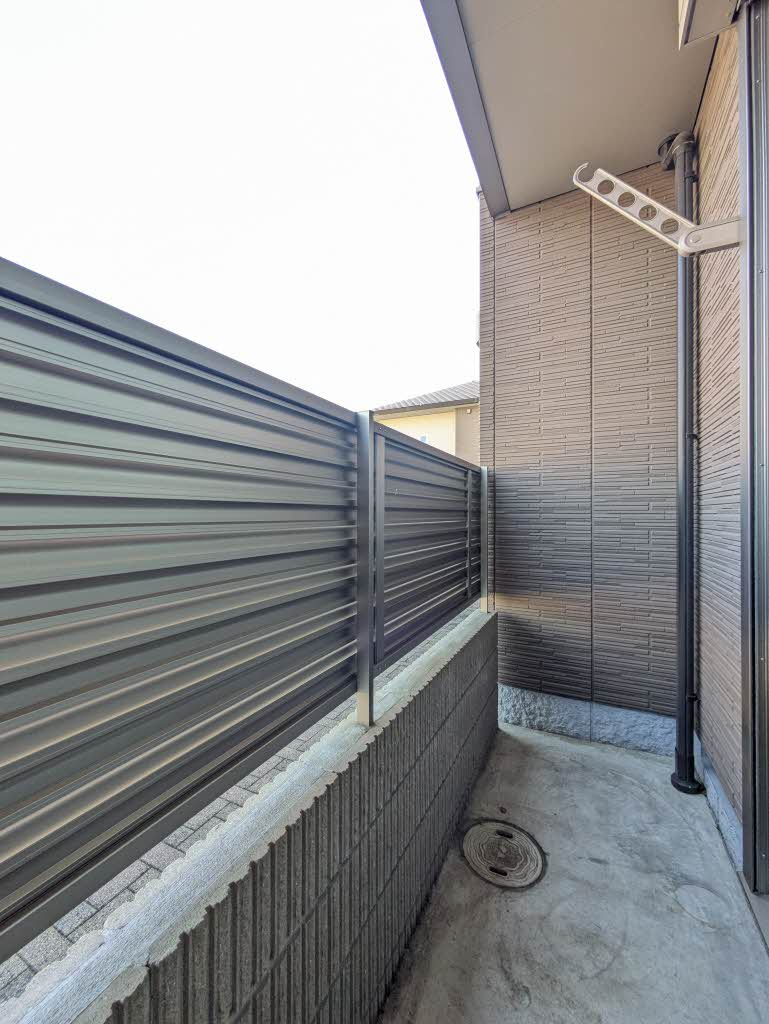 ヴィラーチェH&K A棟の庭