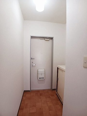 ハイツウイステリア（Ａ）の玄関