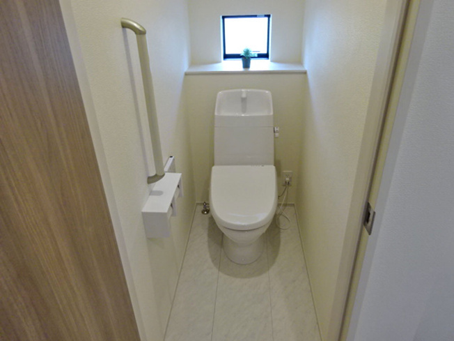 【トイレ】 | 函南町仁田35番 新築建売分譲住宅 建物＋土地 TW05772 | 函南町仁田A号棟　1Fトイレ ※令和8年1月29日撮影写真