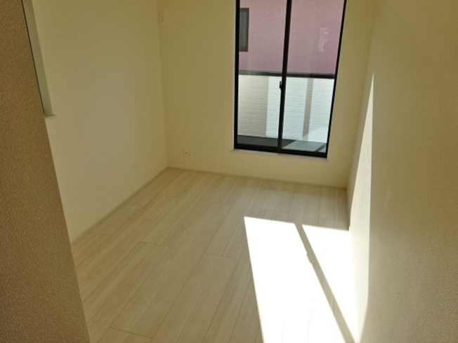 【洋室】 | 函南町仁田35番 新築建売分譲住宅 建物＋土地 TW05772 | 函南町仁田A号棟　洋室6帖(東側) ※令和8年1月29日撮影写真