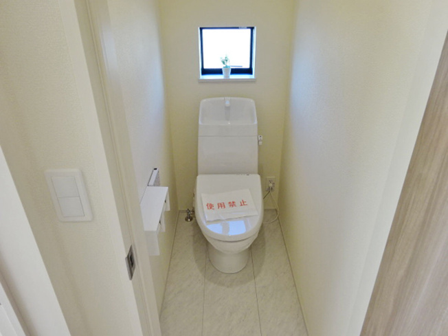 【トイレ】 | 函南町仁田35番 新築建売分譲住宅 建物＋土地 TW05772 | 函南町仁田A号棟　2Fトイレ ※令和8年1月29日撮影写真