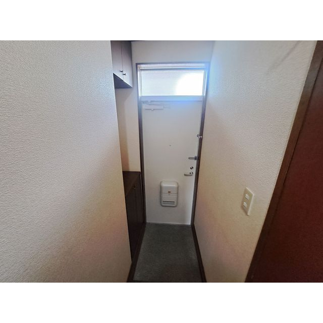 シティハイツブリッジBの玄関