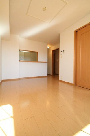 サンフラワーＡの居間・リビング