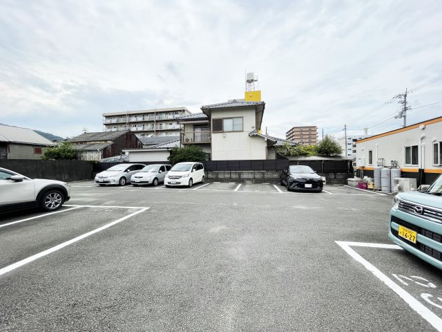 フェスティ佐古　A棟の駐車場