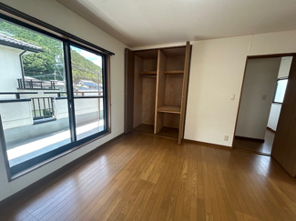 【洋室】 | 岐阜市芥見南山！築28年中古住宅！ハウスクリーニング・シロアリ点検済み！そのままでお住みいただけます | 岐阜市芥見南山！築28年中古住宅！ハウスクリーニング・シロアリ点検済み！そのままでお住みいただけます