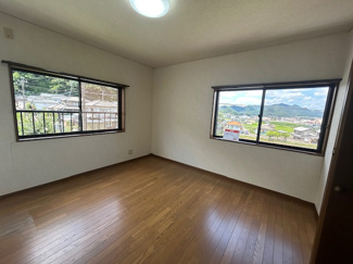 【洋室】 | 岐阜市芥見南山！築28年中古住宅！ハウスクリーニング・シロアリ点検済み！そのままでお住みいただけます | 岐阜市芥見南山！築28年中古住宅！ハウスクリーニング・シロアリ点検済み！そのままでお住みいただけます