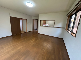 【居間・リビング】 | 岐阜市芥見南山！築28年中古住宅！ハウスクリーニング・シロアリ点検済み！そのままでお住みいただけます | 岐阜市芥見南山！築28年中古住宅！ハウスクリーニング・シロアリ点検済み！そのままでお住みいただけます