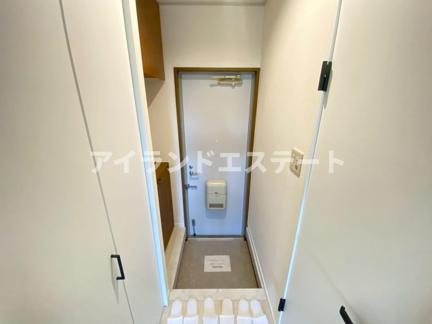 コートハウスⅡ　ペット相談可　リフォーム中　バイク駐輪場無料の玄関