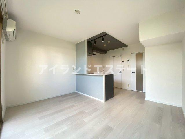 コートハウスⅡ　ペット相談可　リフォーム中　バイク駐輪場無料の居間・リビング