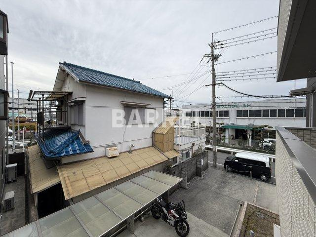 ドマーニ・マエガワのバルコニー