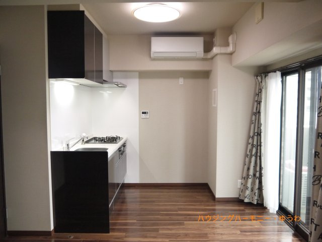 【玄関】 | ヴェルト池袋 | 帰り着くたびに洗練されたテイストの空間に迎えられ誇りと喜びを感じる玄関まわりです。