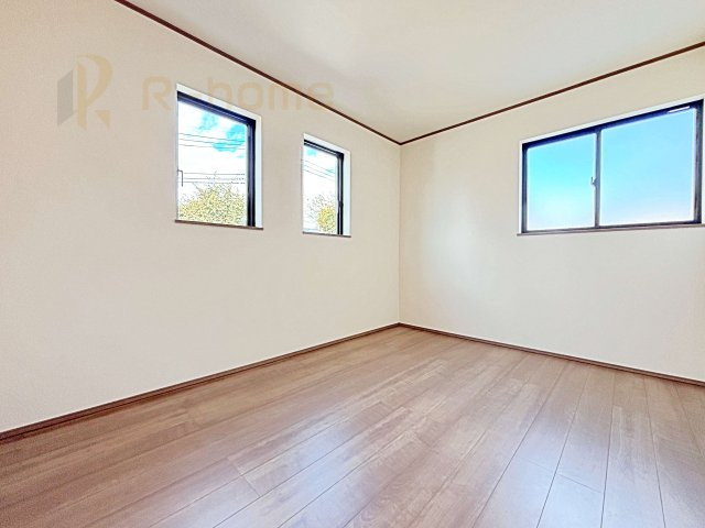 流山市加1丁目　新築戸建て　A号棟の洋室|2面窓の風通しの良い洋室です♪差し込む暖かな陽当たりで、室内がくつろげる空間に早変わりです♪