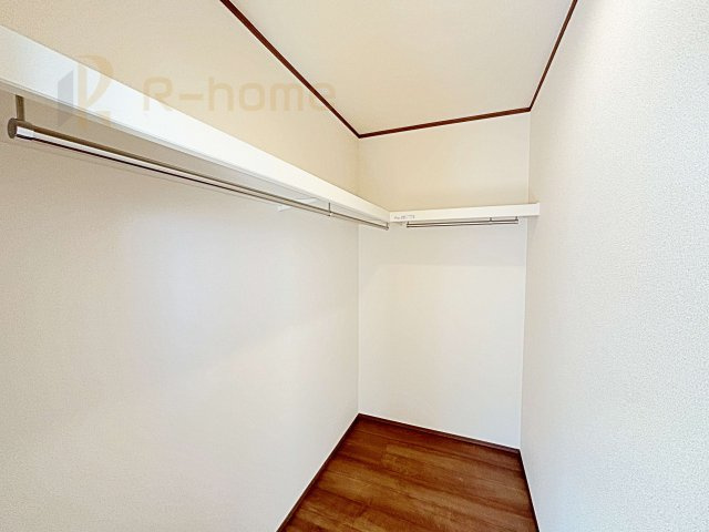 流山市加1丁目　新築戸建て　A号棟の収納|人気のウォークインクローゼット！アウター類はもちろん、季節ものや寝具も収納できます！