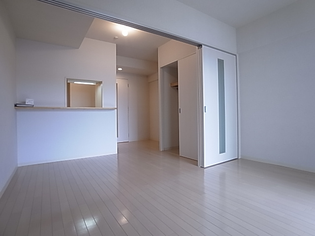 神戸市兵庫区駅南通１丁目の賃貸マンションの居間・リビング|リビング