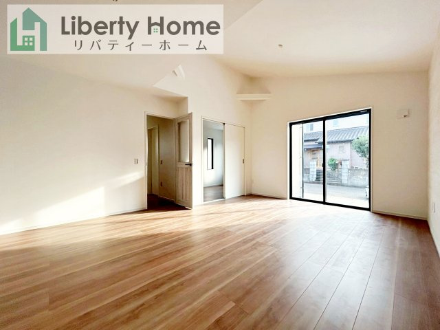 龍ケ崎市城ノ内8期　新築戸建の居間・リビング