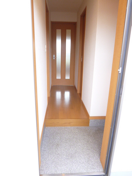森アパート【10,000円キャッシュバック対象物件】の玄関|きれいな玄関です