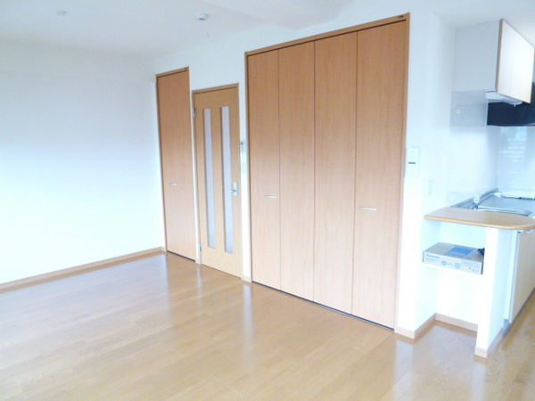 森アパート【10,000円キャッシュバック対象物件】の洋室|広々とした洋室です