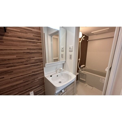 【洗面所】 | Velo JIYUGAOKA | ※105号室の写真です。