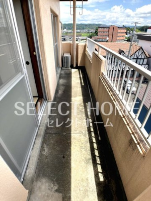  | リバーサイド八番館