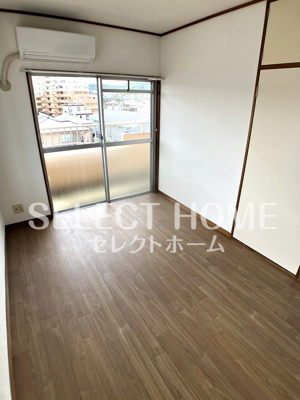  | リバーサイド八番館