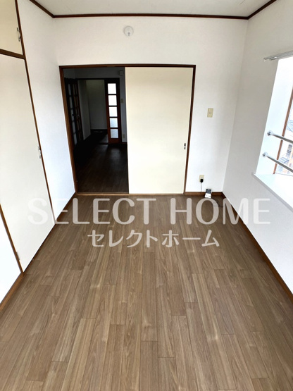  | リバーサイド八番館