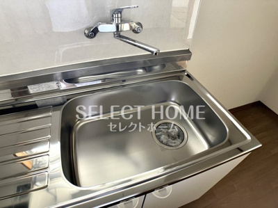  | リバーサイド八番館