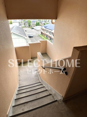  | リバーサイド八番館