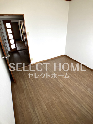  | リバーサイド八番館