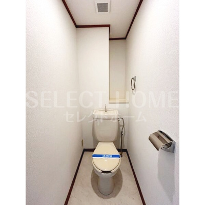 【トイレ】 | リバーサイド八番館 | 落ち着いた色調のトイレです