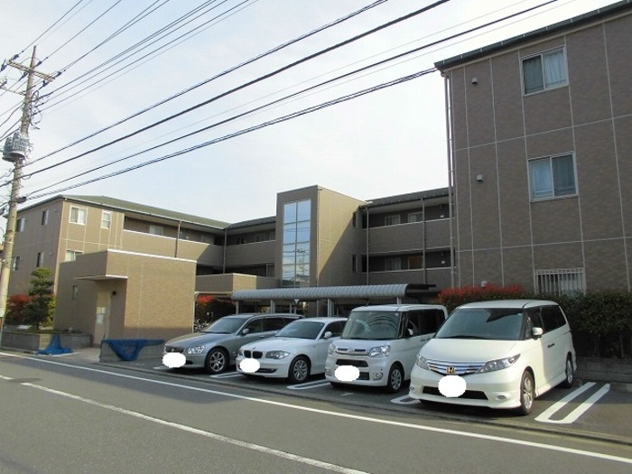 サンモール スクエアの駐車場