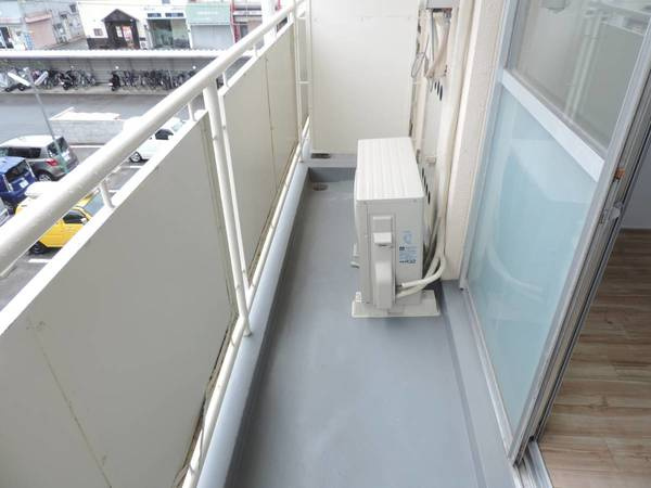 ビレッジハウス西夢前第二1号棟のバルコニー|ビレッジハウスの同一物件・同一タイプの間取りの写真です