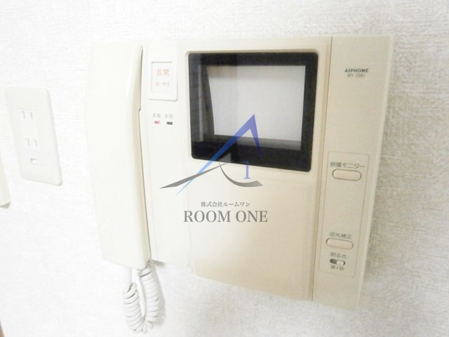 リンデンハイム赤塚のセキュリティ|モニター付きインターホンです。
