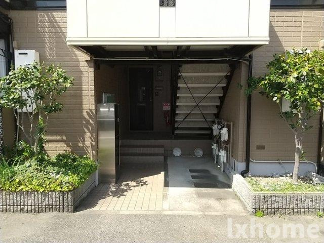 アイボリーハウスのエントランス|建物の内部です