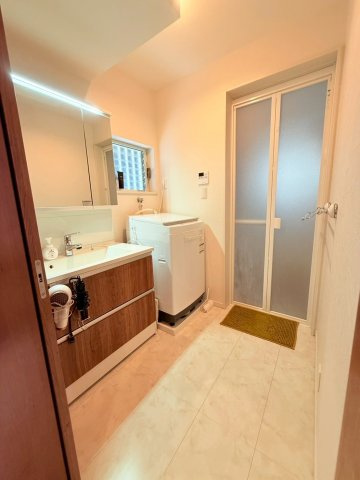 伊丹市山田　中古戸建の脱衣所