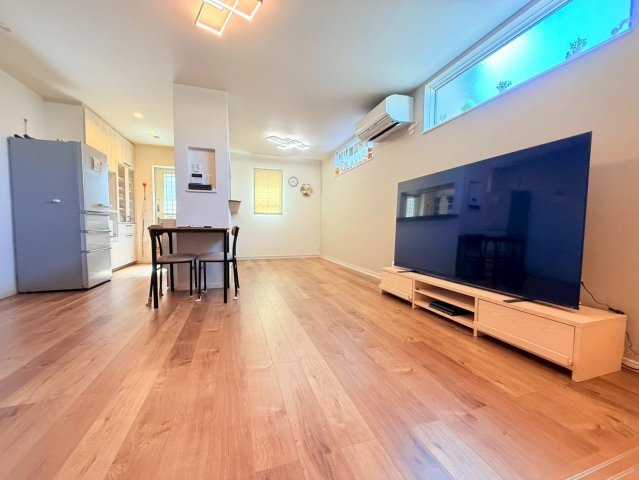 伊丹市山田　中古戸建の居間・リビング