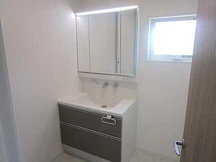 広島市東区戸坂長尾台の独立洗面台